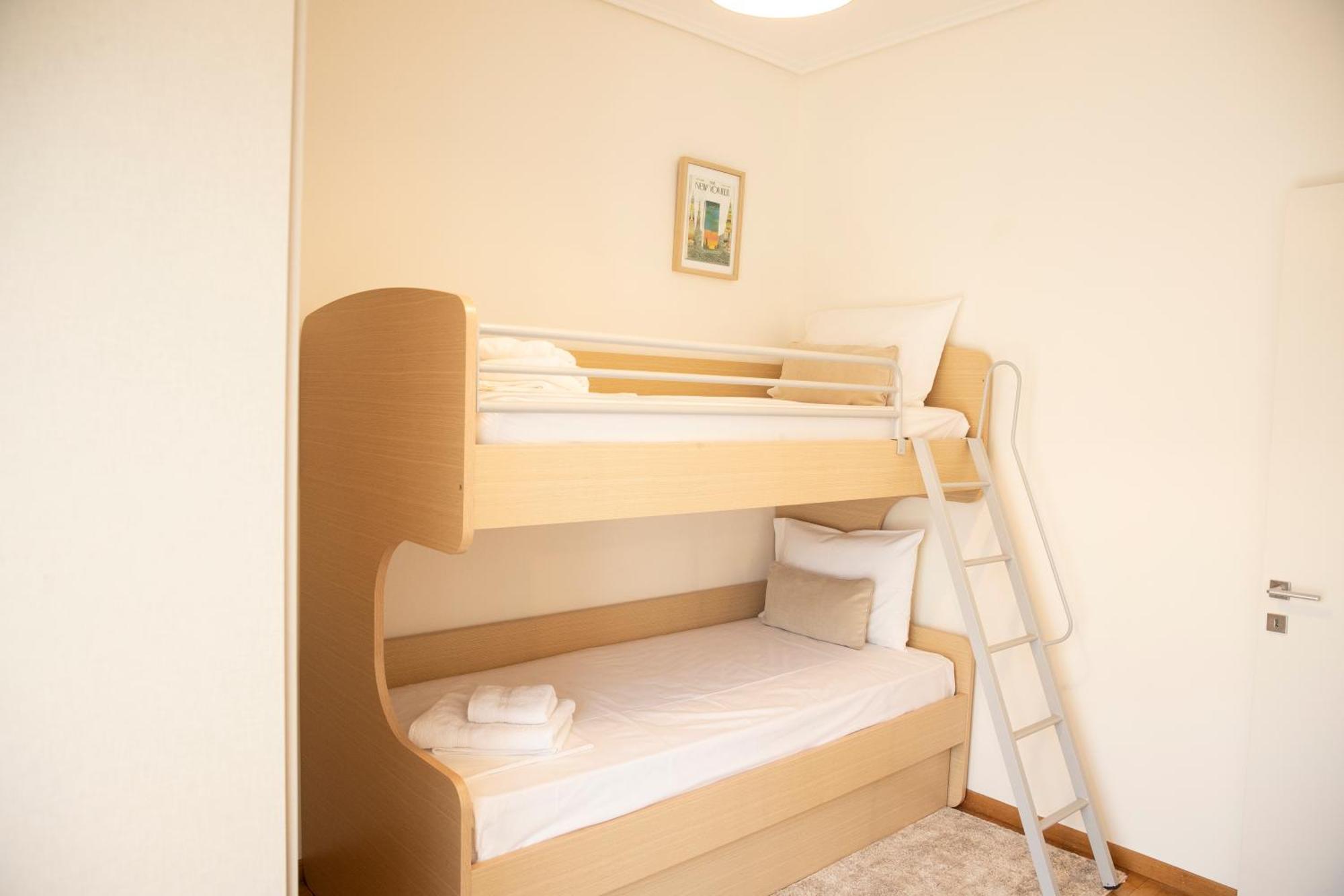 Spacious Glyfada Golf 4Br -Near Beach + Shops Athens Luaran gambar